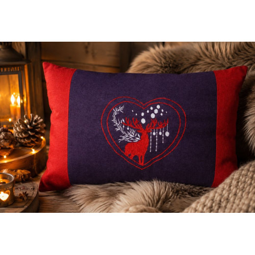 Coussin 40 X 60 en laine brodé cerf